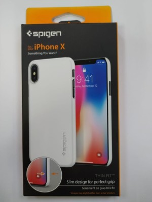 Клип-кейс Spigen для i-Phone X Thin Fit, ультра-белый (057CS22112) Клип-кейс Spigen для i-Phone X Thin Fit, ультра-белый (057CS22112)