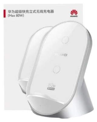 Беcпроводное зарядное устройство Huawei W081 80W белое Беcпроводное заряд. устр. Huawei W081 80W.  Аксессуар оснащён двумя катушками: одна нужная для зарядки устройства в горизонтальной ориентации, другая — в вертикальной. Максимальная мощность зарядки составляет 80 Вт, а для охлаждения смартфона и платформы предусмотрено активное воздушное охлаждение. Зарядная станция оснащена функцией определения посторонних металлических предметов на платформе: если на подставке окажется какой-либо предмет без индукционной катушки, то светодиод зарядки начнёт мигать.