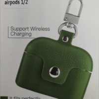Силиконовый чехол для AirPods 1/2 с кнопкой и карабином зеленый