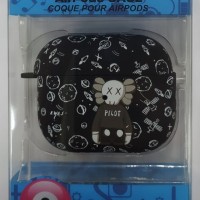 Силиконовый светящийся в темноте чехол для AirPods 3 Luxo Kaws рисунок №4