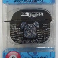 Силиконовый светящийся в темноте чехол для AirPods 3 Luxo Kaws рисунок №9