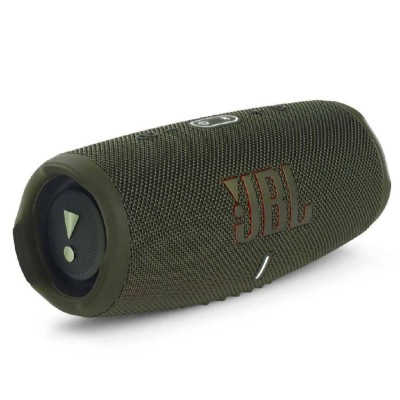 Bluetooth колонка JBL Charge 5 зелёный Беспроводная акустика JBL Charge 5 Pink выходной мощностью 40 Вт транслирует звук в частотном диапазоне от 60 Гц до 20 кГц. Подключение к смартфону производится по Bluetooth версии 5.1. Функция PartyBoost позволяет объединить несколько колонок в одну систему. Отдельный высокочастотный динамик и два пассивных излучателя низких частот обеспечивают детализированный и громкий звук даже на открытом воздухе.
Колонка изготовлена из ударопрочного пластика и обрезинена. Корпус выполнен по стандарту защиты IP67 и не боится воздействия брызг воды и пыли. Питание акустика получает от встроенного литий-ионного аккумулятора емкостью 7500 мАч, он восполняет ресурс за 4 часа и предоставляет до 20 часов прослушивания. Его можно использовать и для подпитки внешних устройств. В комплект входит USB-кабель типа C.