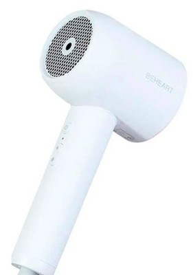 Фен для волос Xiaomi BEHEART (BXCFJ01) белый Фен для волос Xiaomi BEHEART (BXCFJ01) это фен, который выполнен из прочного и легкого пластика, обеспечивая удобство при использовании. Особенностью этого фена является его высокая скорость вращения, которая достигает 18000 оборотов в минуту. Благодаря этому, он эффективно и быстро справляется с задачей сушки волос, сокращая время на высыхание. Номинальная мощность фена составляет 1800 ватт, что гарантирует его высокую производительность. Параметры входа - 220 вольт переменного тока с частотой 50 герц. Это обеспечивает стабильное и эффективное электропитание фена.