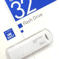 3.1 USB флеш накопитель SmartBuy 32GB CLUE White (SB32GBCLU-W3)