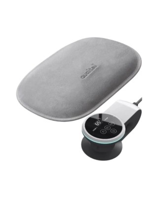 Умная грелка Qualitell Smart Electric Heating Water Bag ZS11001 серая Умная грелка Qualitell Smart Electric Heating Water Bag ZS11001 .Она имеет: три уровня температуры, в зависимости от обогреваемой части тела; сенсорный дисплей; инновационный гибкий вкладыш, съёмный чехол и систему безопасности. В отличие от традиционного устройства из медных труб, портативный обогреватель Quality использует гибкий силиконовый нагревательный провод с двухслойной изоляцией, разделяющий воду и электричество, обеспечивая трехмерный и сбалансированный нагрев. Мешок для воды выполнен из восьми слоев экологически чистого поливинилхлорида, с давлением до 80 кг, устойчив к давлению и утечки, не имеет контакта с посторонними предметами. . Внимание! Переходник с китайской вилки на европейскую в комплект не входит.