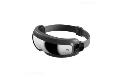 Массажер для глаз Xiaomi Mijia Smart Eye Massager MJYBAM01YMYY черный Массажер для глаз Xiaomi Mijia Smart Eye Massager MJYBAM01YMYY -  поможет вам расслабиться и улучшить зрение. Он имеет семь массажных зон, которые стимулируют восемь акупунктурных точек, три уровня силы массажа и режим горячего компресса с регулировкой температуры. Вы можете управлять им через приложение Mijia, которое предлагает разные сценарии использования. Устройство имеет ёмкий аккумулятор, компактные размеры и стильный дизайн. Оснащён семью массажными подушечками, которые расположены с внешних, верхних, нижних и центральных сторон глаз. Они создают эффект мягкого и приятного давления, которое стимулирует восемь акупунктурных точек, находящихся в области глаз. По древней китайской медицине, эти точки отвечают за различные аспекты здоровья, такие как зрение, память, сон, гормональный баланс и иммунитет. Массаж этих точек помогает улучшить функционирование соответствующих органов и систем, а также гармонизировать энергетический поток в организме. Умный массажёр  имеет  3 уровня массажа.
