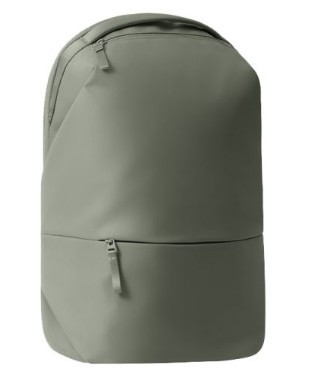 Рюкзак Xiaomi Mijia Commuter Backpack MJTQB01RM зеленый Рюкзак Xiaomi Mijia Commuter Backpack MJTQB01RM - легкий и удобный для поездок. Множество отделений для хранения. Основной отсек большой вместимости, вмещает ноутбук до 15.6 дюймов.4 скрытых кармана,подходит для различных сценариев: для коммутации,отдыха и спорта.Удобный ремень для транспортировки,которой можно прикрепить к ручке чемодана. Плечевые ремни наполнены мягким амортизирующим материалом EPE, мягкие и упругие, не создают давления на плечи, равномерно распределяют нагрузку. Трёхслойная вентилируемая вставка для спины, придающая прохладу и комфорт в жаркое время года. Широкая ручка, предотвращает давление на руки.