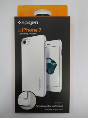 Клип-кейс Spigen для i-Phone 7 Thin Fit 042CS21037 ультра-белый Клип-кейс Spigen для i-Phone 7 Thin Fit 042CS21037 ультра-белый