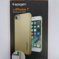Клип-кейс Spigen для i-Phone 7 Thin Fit 042CS20732 шампань